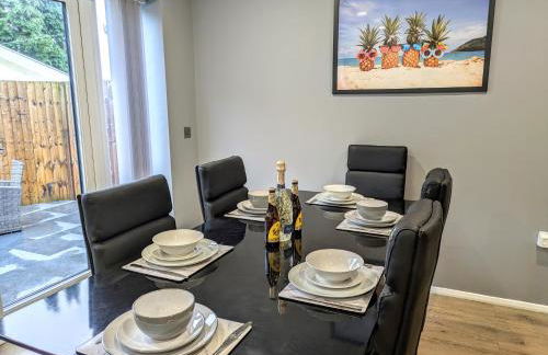 Tempting Telford 4 bed house - Photo 28