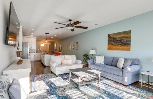 Shuttle to Beach, Relax on Patio! Millville Escape - Foto 1