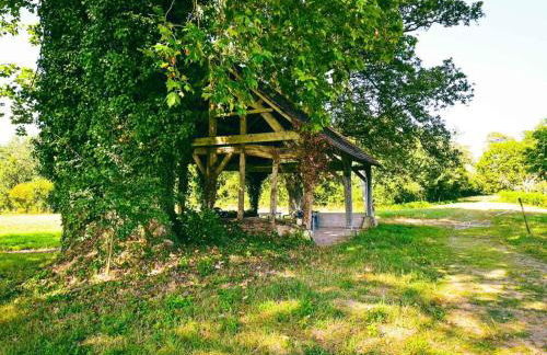 La Breteche-Le château et les dépendances - Photo 45