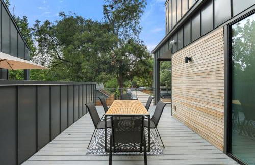Modern Luxury in the Heart of Austin 3BR 3BA with Huge Balcony - Foto 26
