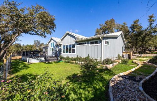 Casa Mariposa Newly Renovated Firepit*Fireplace*Great Deck*Pets Welcome! - Foto 2