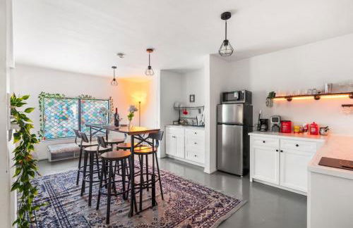 Walk to outlets free designated parking - Foto 28