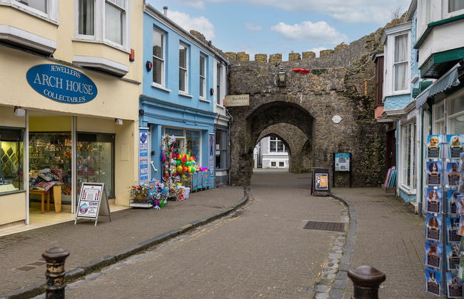 Billycan Penthouse - Tenby Town Centre - Photo 27