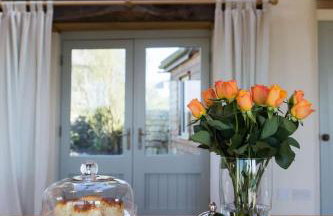 Stunning Old Carthouse with seaview - Photo 2