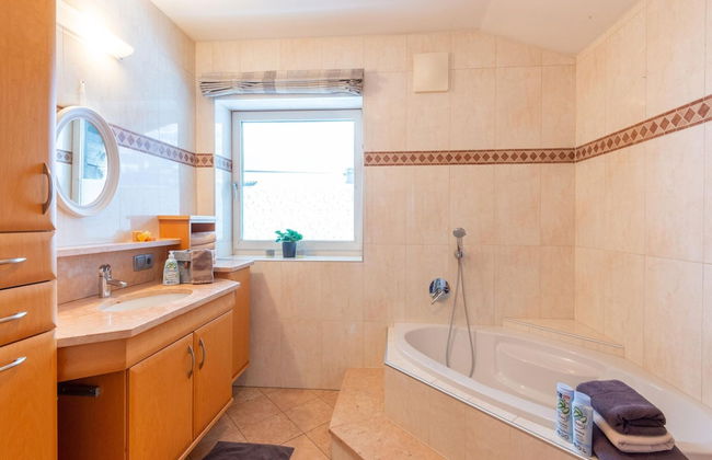 Apartment in Niedernsill Near Ski Slopes - Foto 13