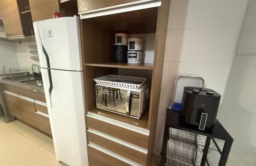 Lindo Ap - CENTRO- piscina, churrasqueira gourmet, maquina lava e seca e wifi roupas cama - Foto 31