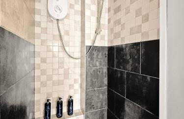 Private Spa Apartment in Maerdy Hot Tub & Sauna - Foto 11