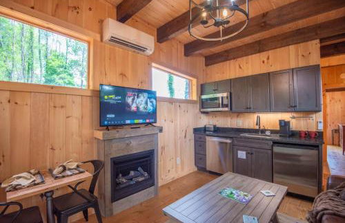 1 Mile to Downtown West Jefferson Camping Cabin #7 - Foto 5