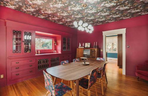 Gorgeous Eccentric Family Home with Cowboy Pool - Foto 71