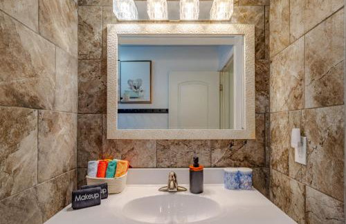 Brew City Game Room Fenced Yard 2 king beds - Foto 72