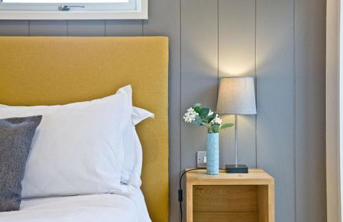 Nyland Lodge - Hot Tub - Fireplace - Free Parking & WiFi - Foto 27