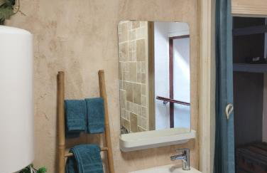 Chez Jérôme, au pied de la cité médiévale - Foto 25