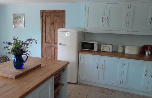 Canal-side 5-Bed Cottage - Sleeps 10 Pet Friendly - Foto 5