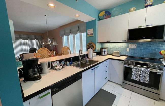 Surf And Turf At Cedars East 2 Bedroom Townhouse by RedAwning - Foto 13