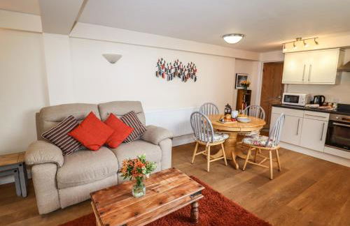 The Garden Apartment - Photo 6