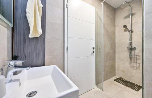 Cozy Home In Donja Batina With Sauna - Photo 34