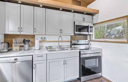 The Lumber Jack Pine Treehouse at Treetop Escapes - Foto 30