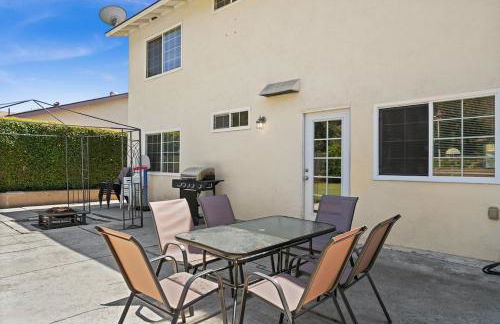 Fun Family Retreat Games, Massage Chair & Yard - Foto 19