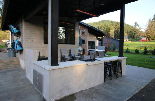 Luxe Lake Cabin Hot tub Grill Firepit EV charger - Foto 10