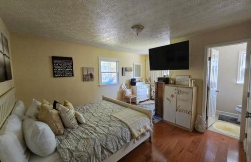 Hidden Gem on Hidden Valley Lane - Photo 2