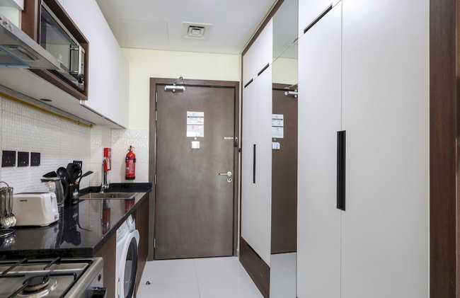 Elite LUX Holiday Homes - Sleek Urban Studio in Liwan Dubai - Foto 8