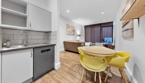 Shortlet Express, Stunning 3 bedroom apartment by Barking station - Foto 5