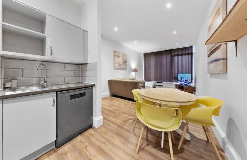 Shortlet Express, Stunning 3 bedroom apartment by Barking station - Foto 5