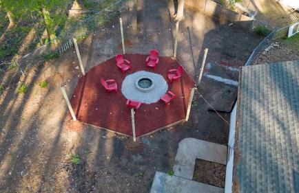 Perfect cute home in Garner with firepit & king bed - Foto 29