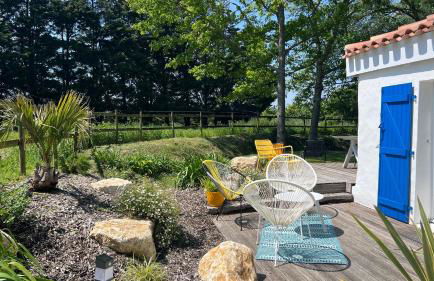 Gîtes de charme "l'écrin de Vendée" jacuzzi privatif, piscine chauffée, prestations bien être, vélos à 10 mn de l'océan sur 3,5 h de verdure - Photo 24