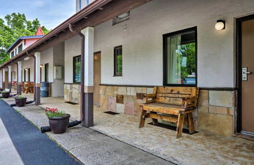 Burkesville Apt w/ Deck, Views & Pool Access! - Foto 22