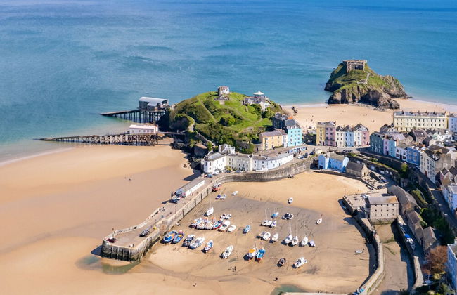 Ty Hapus - Close to Beach and Town - Photo 37