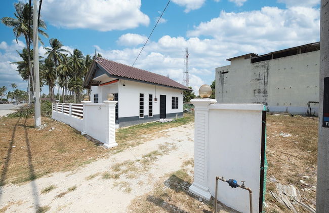 OYO 90976 Pantaistay baturakit - Foto 1