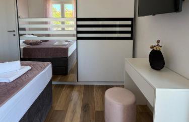 Rural home Basin dvor with jacuzzi - Photo 17