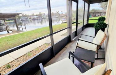 St. Johns Riverside Retreat - Photo 1