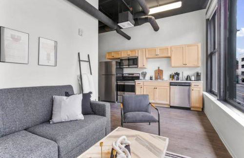 Spacious Modern Loft with Downtown Views and WiFi - Foto 5