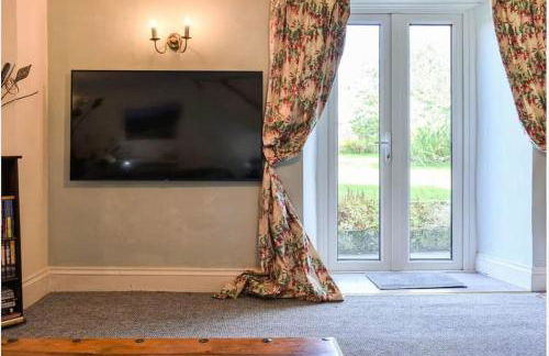 17th Century Tintagel Cottage with Hot Tub - Photo 12