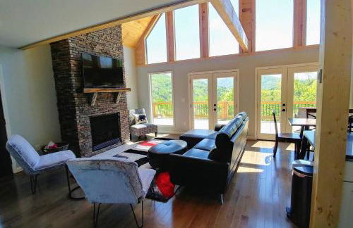 Peace of Heaven, Modern Chic Cabin, Majestic Mountain Views, Hot Tub, Fire Pit, Outdoor Games, Close to Town - Foto 50