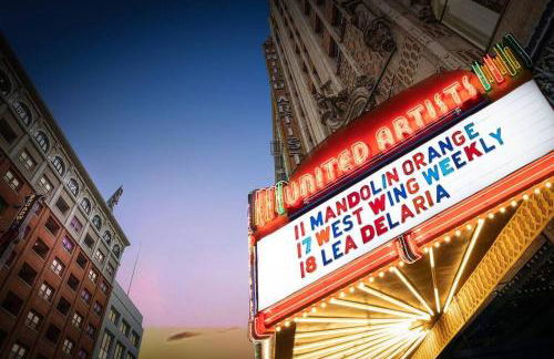 Modern Loft in DTLA - Rooftop Pool & Free Parking! - Foto 2