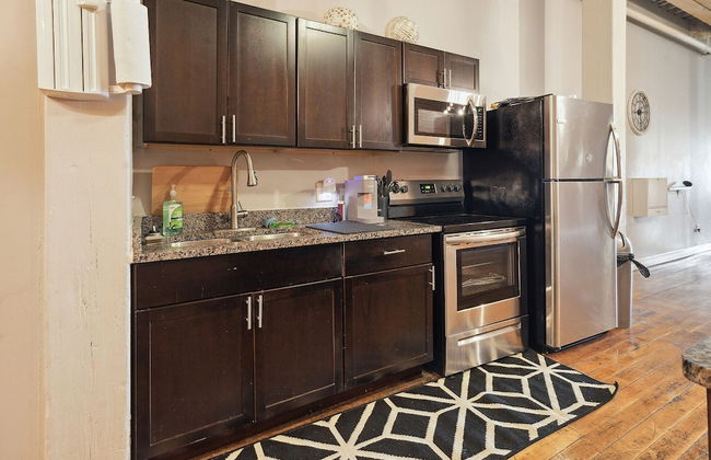 Queen G Investments 1 Bedroom Apts by RedAwning - Foto 7