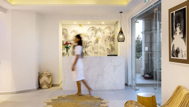 La Stella Suites - Foto 3, Rezeption