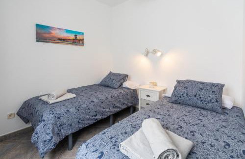 Luxury 3-bedroom villa with heated private pool - in Marina Rubicon, Playa Blanca, Lanzarote - Foto 14