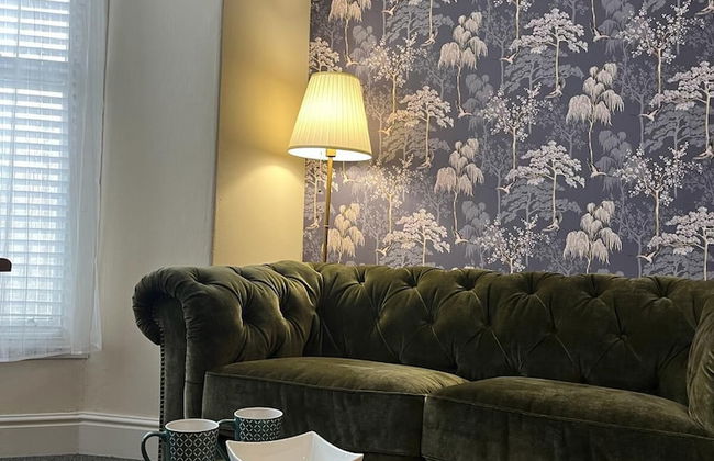 Fabulous Apt in the Heart of Victorian Llandudno - Photo 1