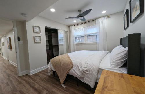 Modern Luxe Family & Groups Friendly Bungalow with Patio & Workspace - Foto 7