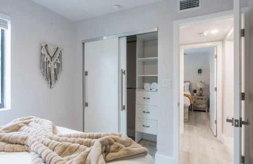 New! Miami & Calle Ocho Simpson's Funhouse! - Photo 27