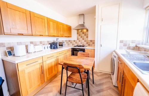 Spacious 2BR 1Bath with Free Street Parking & Close to Roath Park Landmark - Foto 14