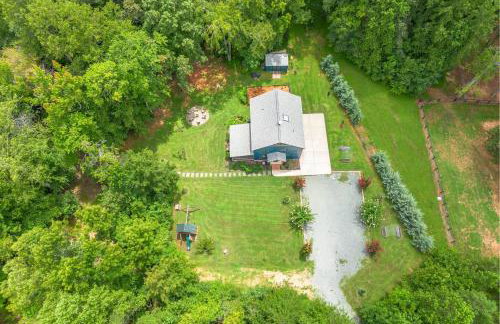 Peaceful & Spacious Modern Home - Lake Views! - Foto 33