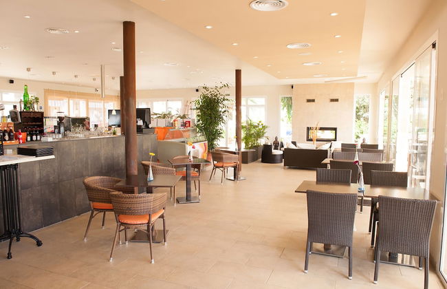 Apartamentos Sol Romántica by DOT Suites - Photo 35