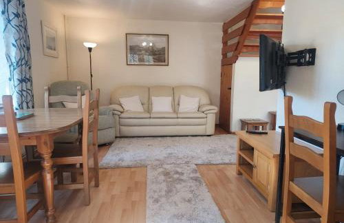 Farm Stay with animal experiences, 30 minutes to Exmoor & Beaches, Pet friendly, Outdoor heated pool, Games barn, fast WiFi and parking - Photo 58