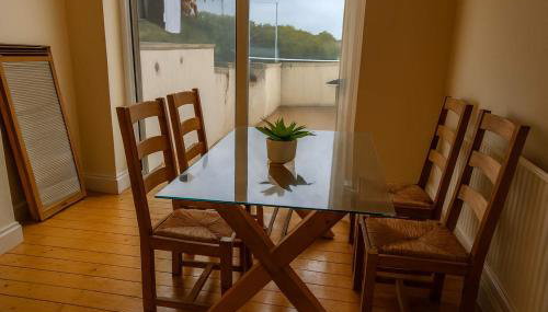 Spacious 3-Bed Home near Avonmouth & M5, Bristol -Ideal for contractors and work stays - Foto 3