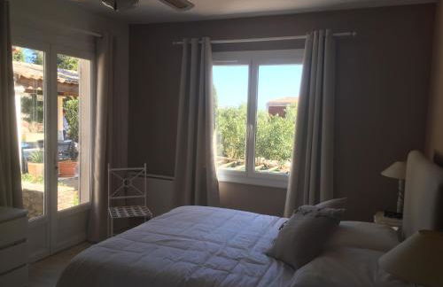 VILLA 4* avec PISCINE dans le bas du village de BORMES les MIMOSAS - Foto 13